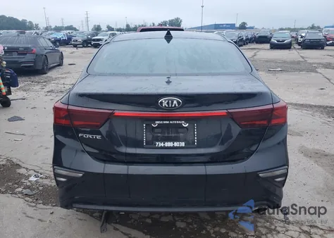 2021 Kia Forte Fe z USA, uszkodzony, nr VIN 3KPF24AD4ME297929